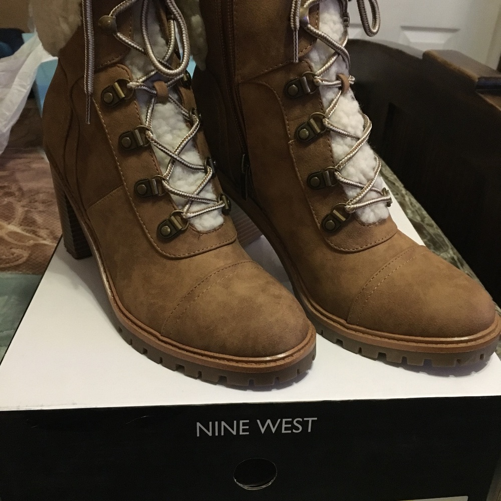 Woman booties